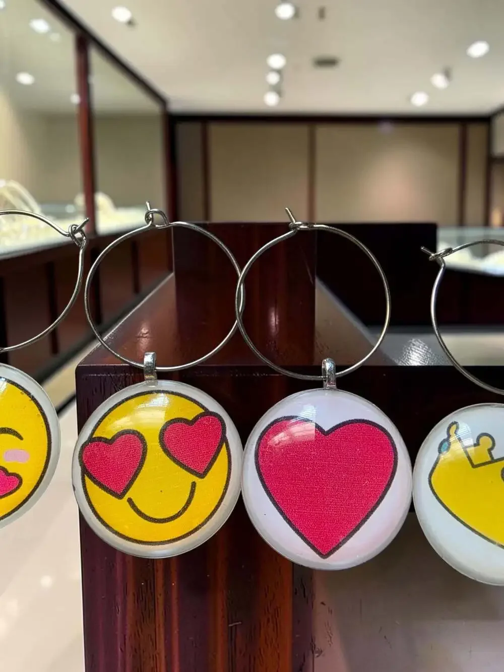 Set of 6 Emoji Wine Glass Charms with Heart and Crown Designs